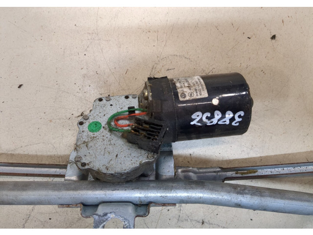 Двигатель стеклоочистителя (моторчик дворников) передний  Volkswagen Golf 4 1997-2005      