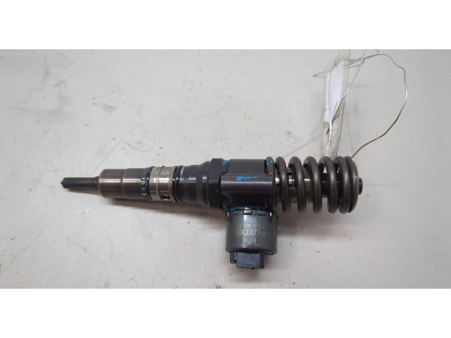 Форсунка топливная  Audi A3 (8P) 2003-2013    03G130073G     