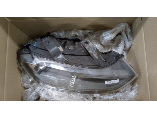 Фара передняя Audi Q3 2011-2014 правая