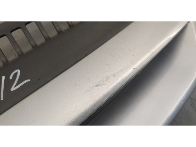 Решетка радиатора Volkswagen Golf Plus 5M0853651A, 3C0853601C