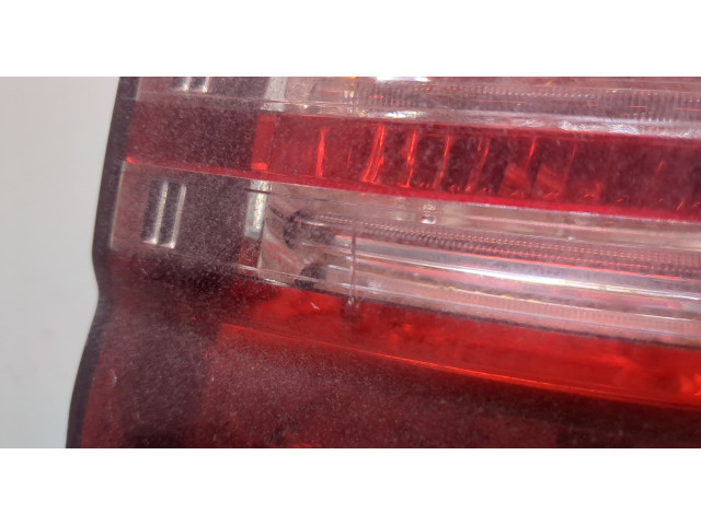 Задний фонарь          