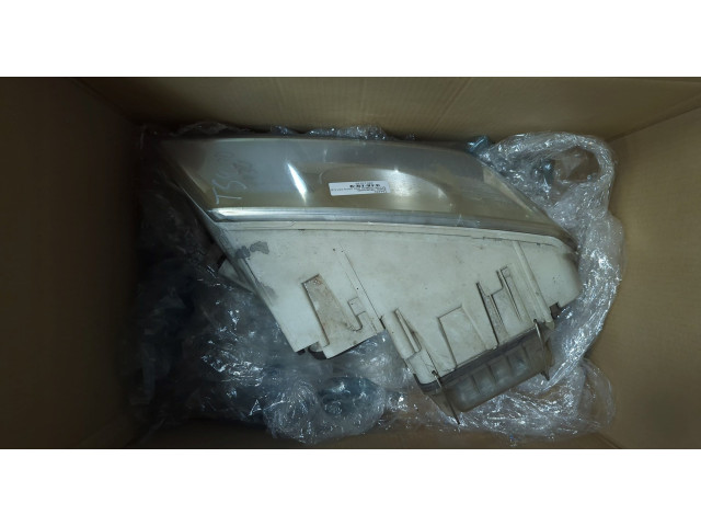 Фара передняя Skoda Octavia (A5) 2004-2013 правая