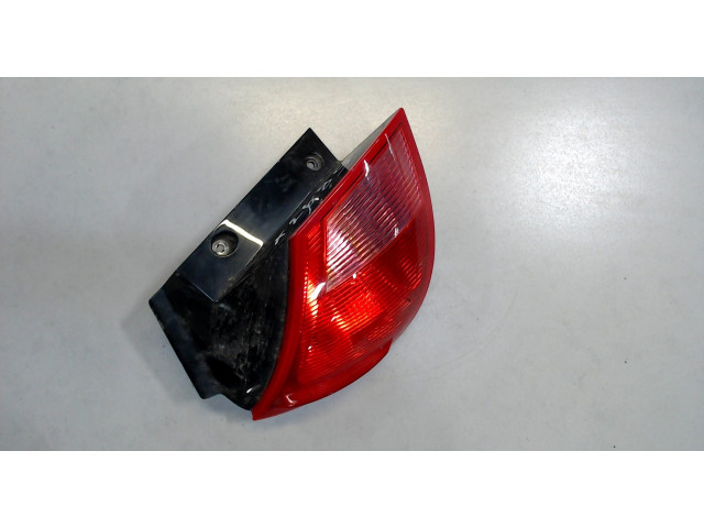 Задний фонарь mr957365 Mitsubishi Colt 2004-2008