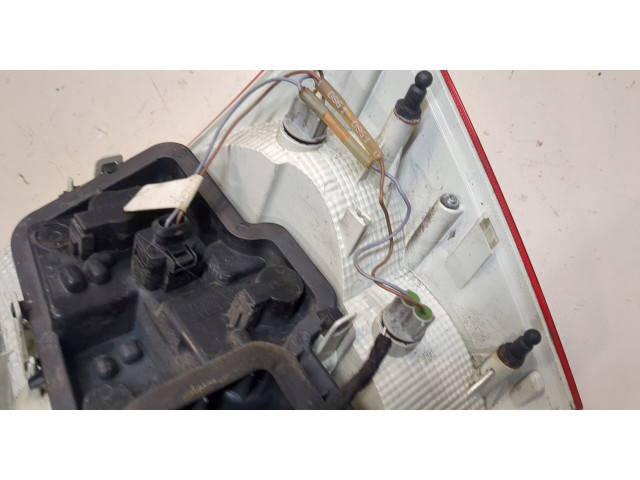 Задний фонарь 5JJ945111 Skoda Rapid