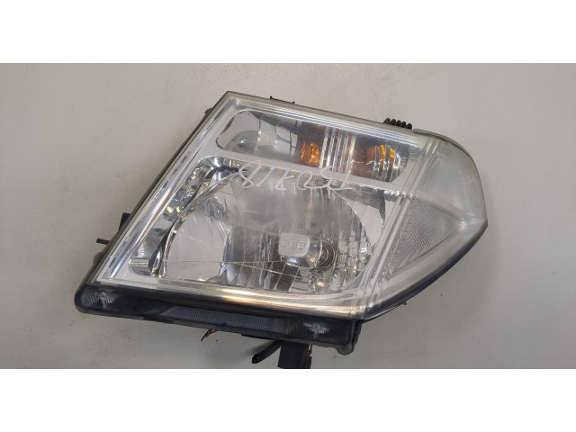 Фара передняя Nissan Pathfinder 2004-2014 левая