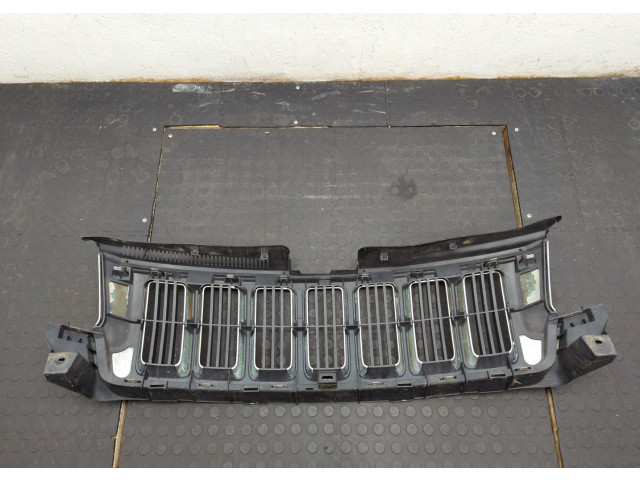 Решетка радиатора  Jeep Grand Cherokee 2010-2013          55079377AD