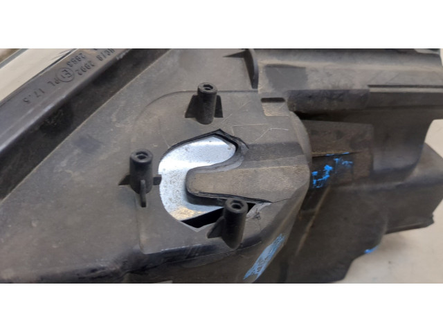 Фара передняя  Volkswagen Caddy 2004-2015 правая 