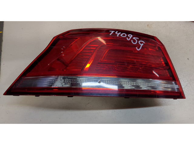 Задний фонарь Volkswagen Passat 8 2015-