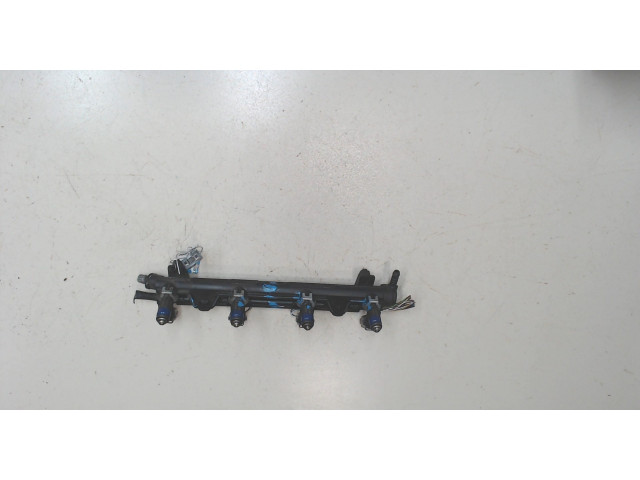 Форсунка топливная  Skoda Fabia 1999-2004    036906031AB     