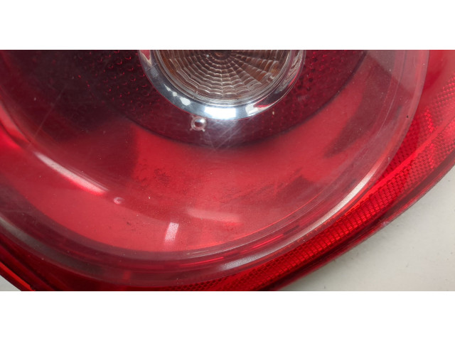 Задний фонарь 1K6945096AA