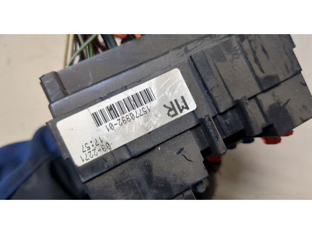 Блок предохранителей Chevrolet Tahoe 1999-2006 15770992