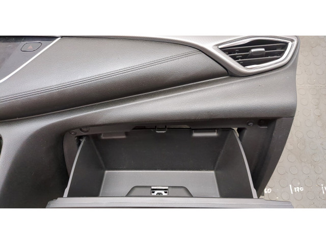 Дисплей бортового компьютера Buick Encore GX 2019-2024