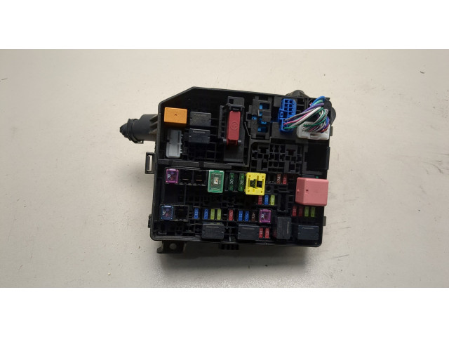 Блок предохранителей Mitsubishi Outlander 2012-2021