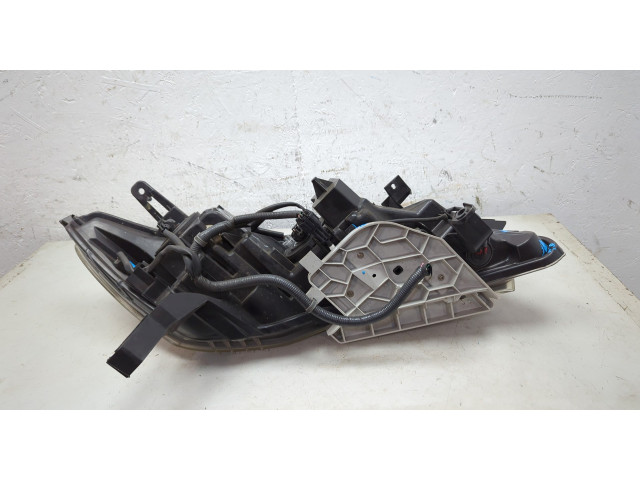 Фара передняя Nissan Pathfinder 2012-2020 левая