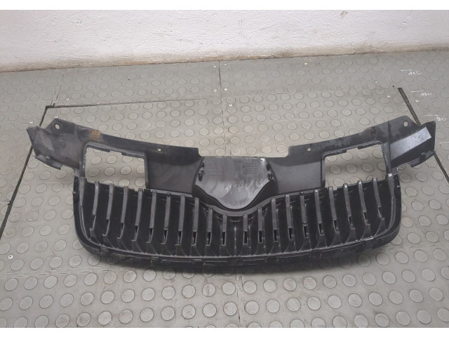 Решетка радиатора  Skoda Fabia 2007-2014          