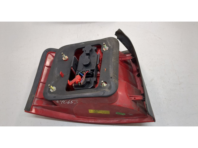 Задний фонарь          