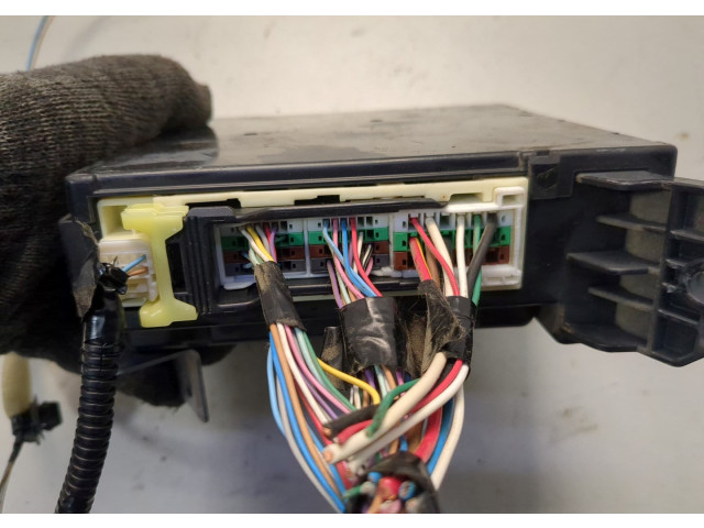 Блок предохранителей  Toyota Tundra 2007-2013         