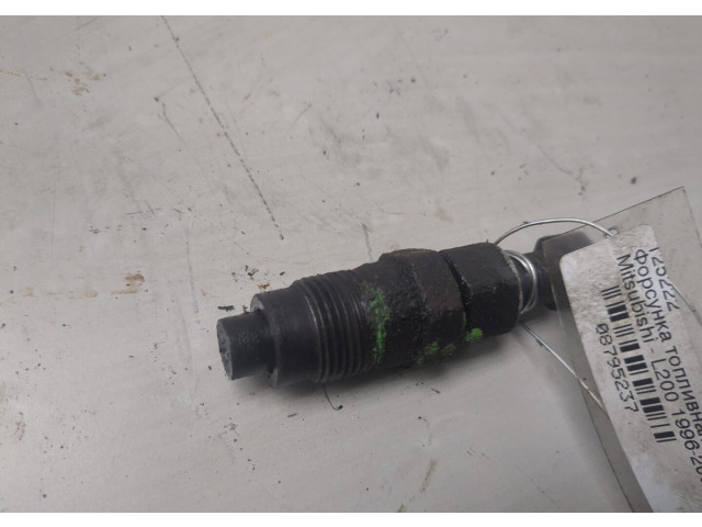 Форсунка топливная Mitsubishi L200 1996-2006