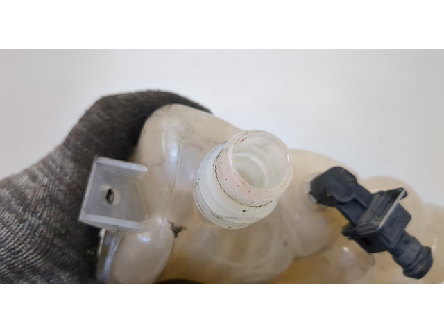 Бачок расширительный Jaguar XE 2015-