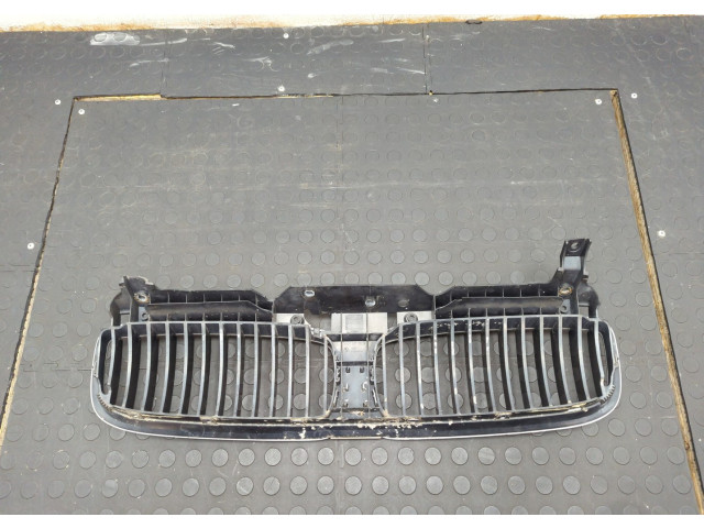 Решетка радиатора  BMW 7 E65 2001-2008          51137037727, 7037727