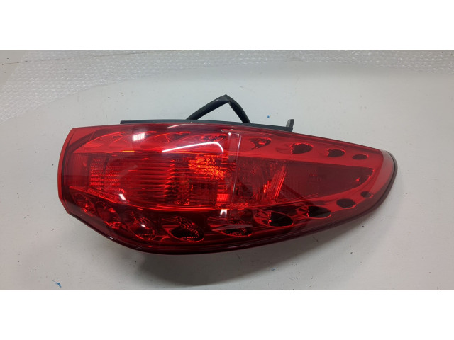 Задний фонарь          