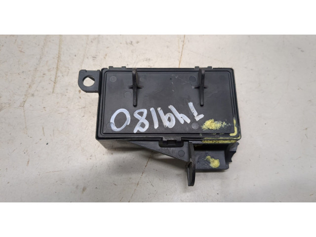 Блок комфорта  Lexus IS 2005-2013      8922730020, 17581210220  