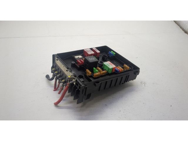 Блок предохранителей Skoda Octavia (A5) 2004-2013