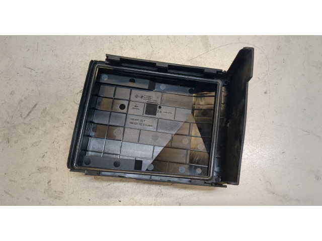 Крышка блока предохранителей  Skoda Yeti 2009-2014         