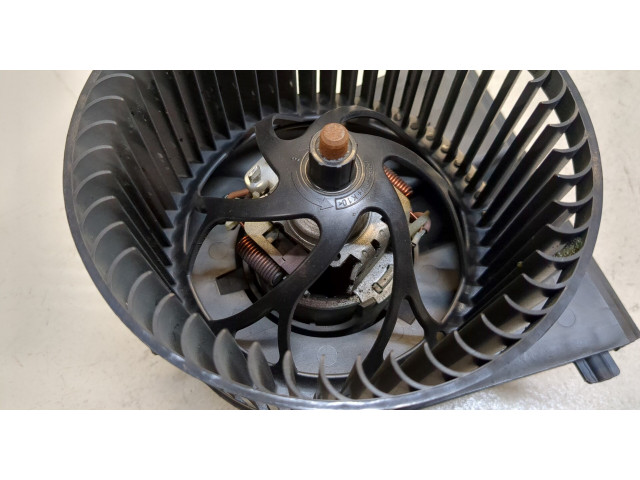 Моторчик печки  Volkswagen Lupo        