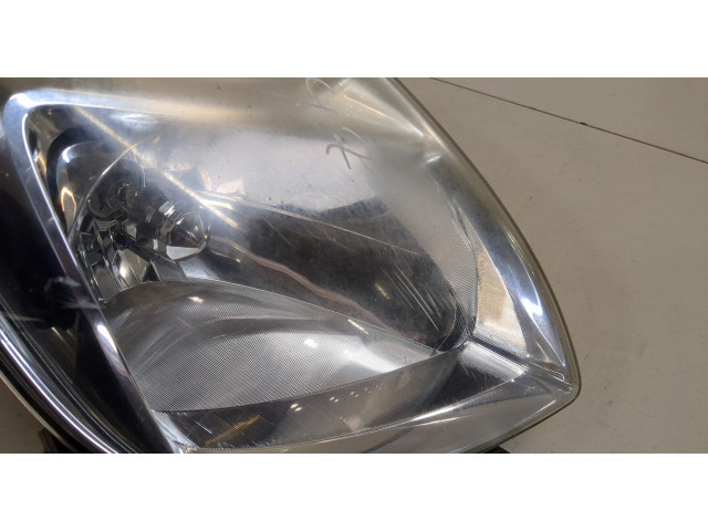 Фара передняя  Toyota Prius 2003-2009 правая 