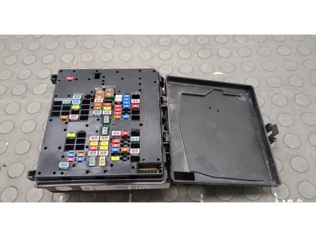 Блок предохранителей Lincoln Corsair 2019-2023