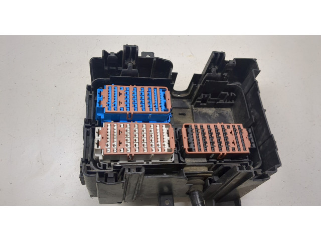 Блок предохранителей Cadillac XT4