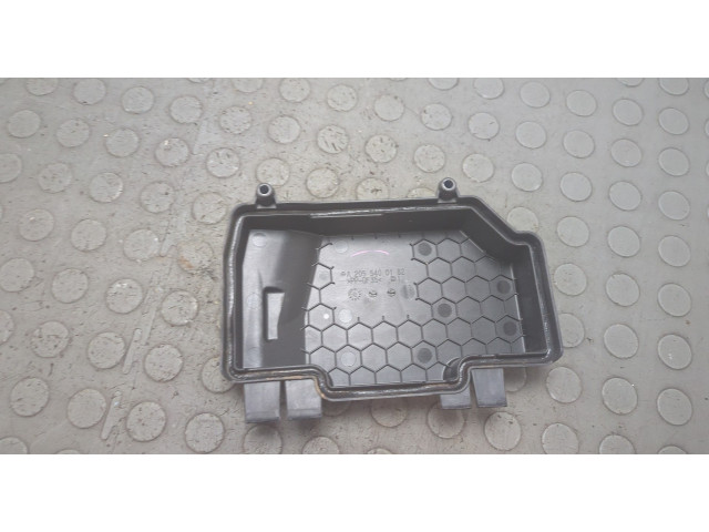 Крышка блока предохранителей  Mercedes GLC X253 2015-2022      A20554001082   