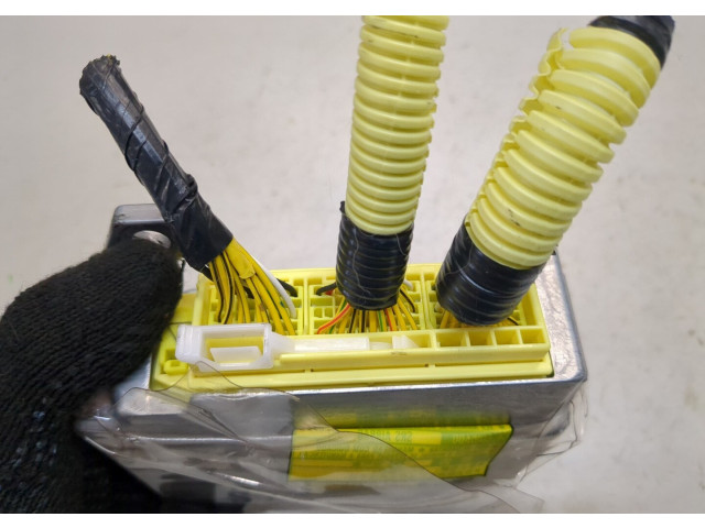 Блок управления подушками безопасности Lexus GS 2005-2012