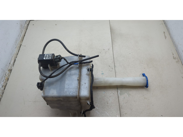 Бачок омывателя  KIA Carens 2006-2012    