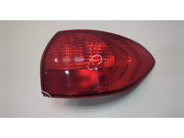 Задний фонарь 84251XA02A