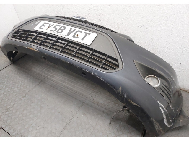 Бампер  Ford Focus 2 2005-2008 передний   