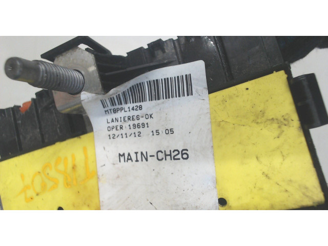 Блок предохранителей  Peugeot 3008 2009-2016          1.6