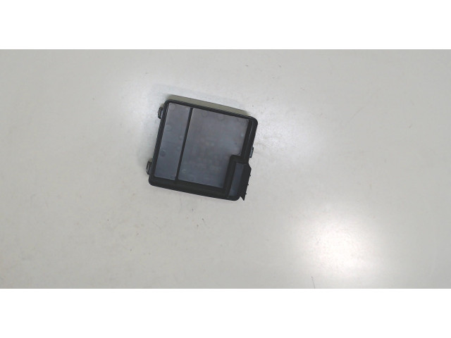 Крышка блока предохранителей Honda FRV 38253SJHE01 2.2