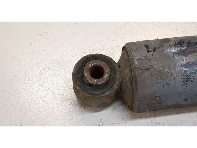 Стойка амортизатора  Volkswagen Transporter 4 1991-2003      