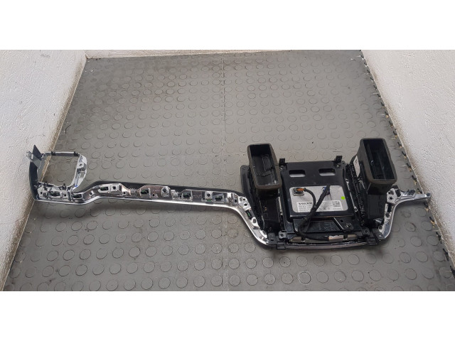 Дисплей бортового компьютера  Volvo V60 2018- 36013018, 31477274, 31477275       