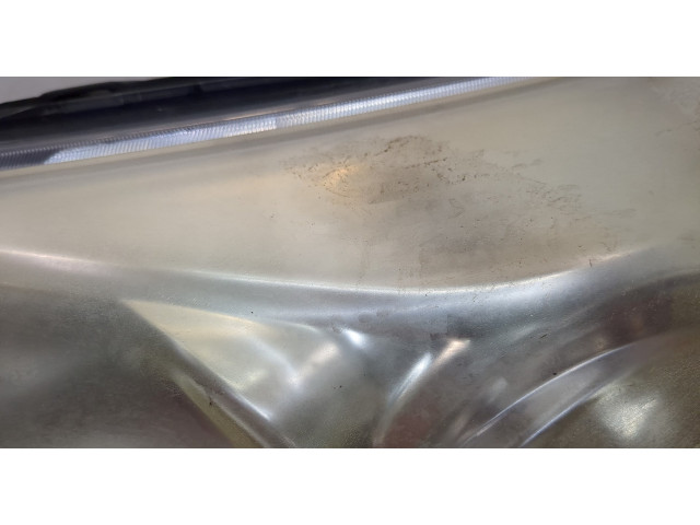 Фара передняя  Toyota Urban Cruiser левая 