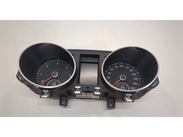 Панель приборов  Volkswagen Golf 6 2009-2012            