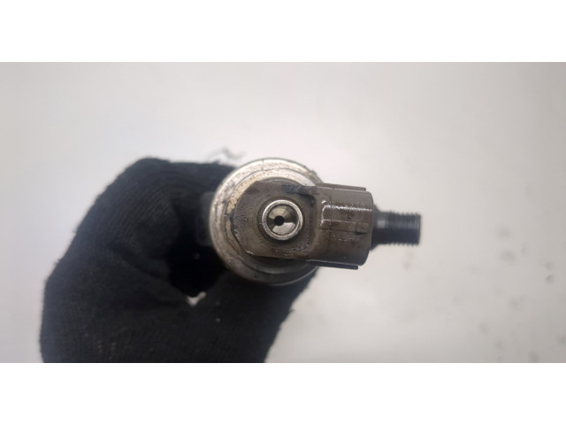 Форсунка топливная  Opel Meriva 2010-2018    55567729     