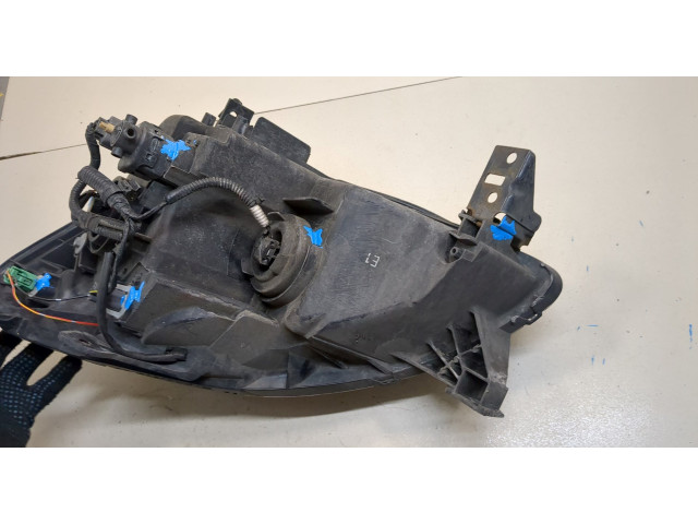 Фара передняя Honda CR-V 2001-2006 правая