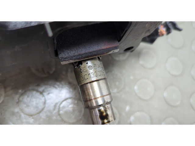 Форсунка топливная  Volkswagen Polo 2005-2009    036905715F     