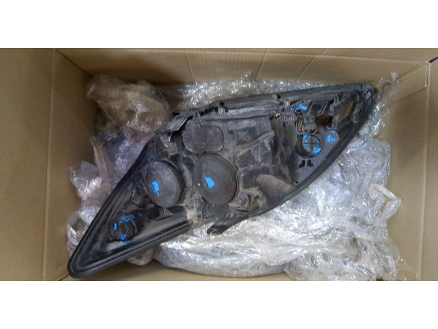 Фара передняя  Ford Focus 2 2008-2011 правая 