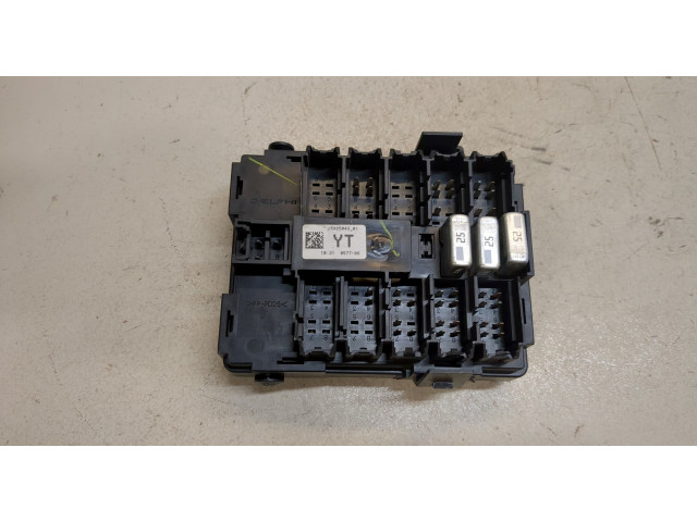 Блок предохранителей  Chevrolet Tahoe 2006-2014      15925043   