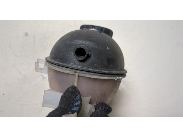 Бачок расширительный  Mercedes C W204 2007-2013    