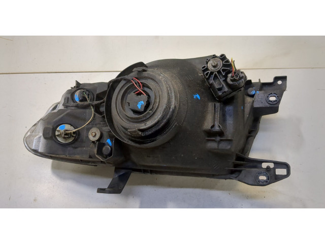 Фара передняя Mitsubishi Pajero / Montero 2000-2006 правая